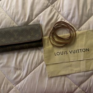 SOLD ❌Authentic Pochette GM